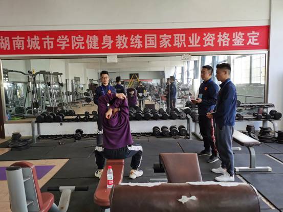 实操考试现场.jpg