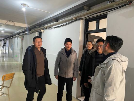 现场二.jpg 现场二.jpg
